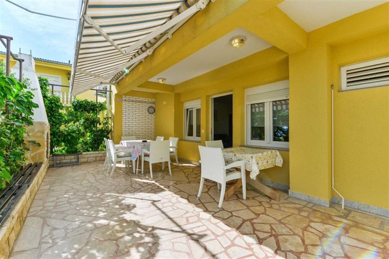 Apartment House Inga Vir Bagian luar foto
