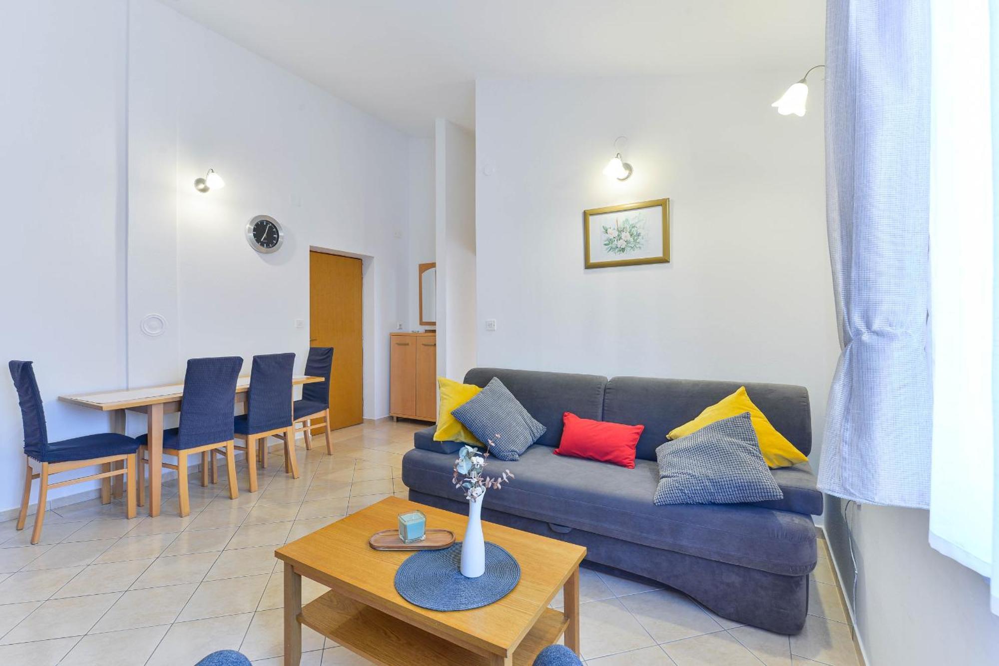 Apartment House Inga Vir Bagian luar foto