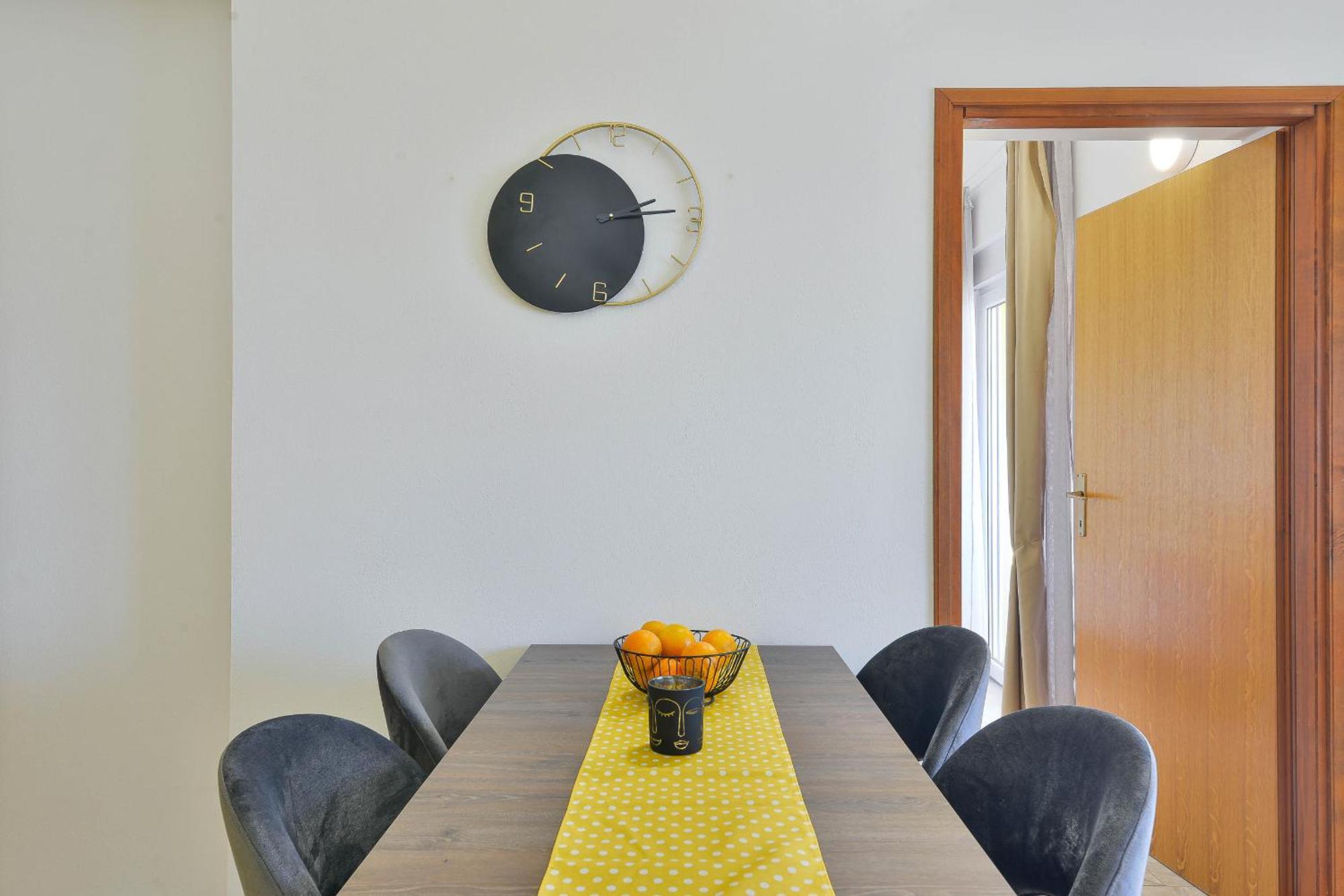 Apartment House Inga Vir Bagian luar foto