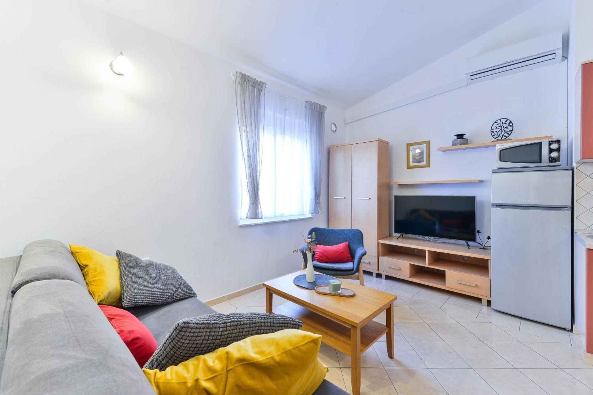 Apartment House Inga Vir Bagian luar foto