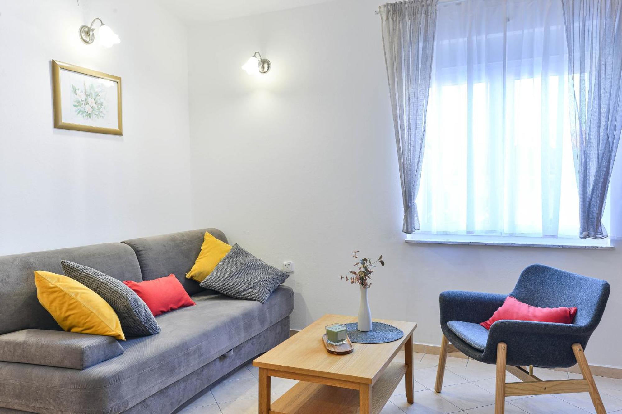 Apartment House Inga Vir Bagian luar foto
