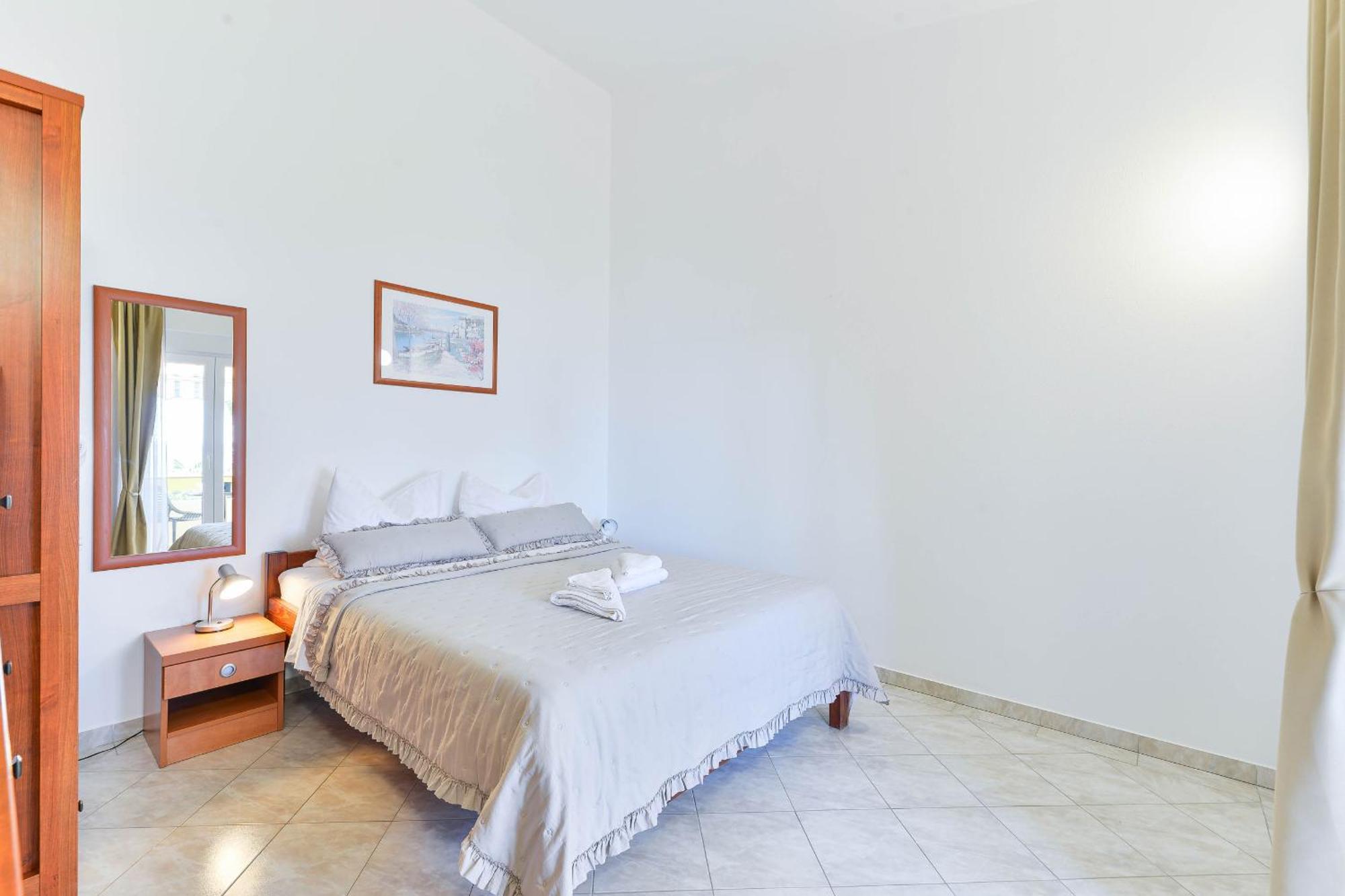 Apartment House Inga Vir Bagian luar foto