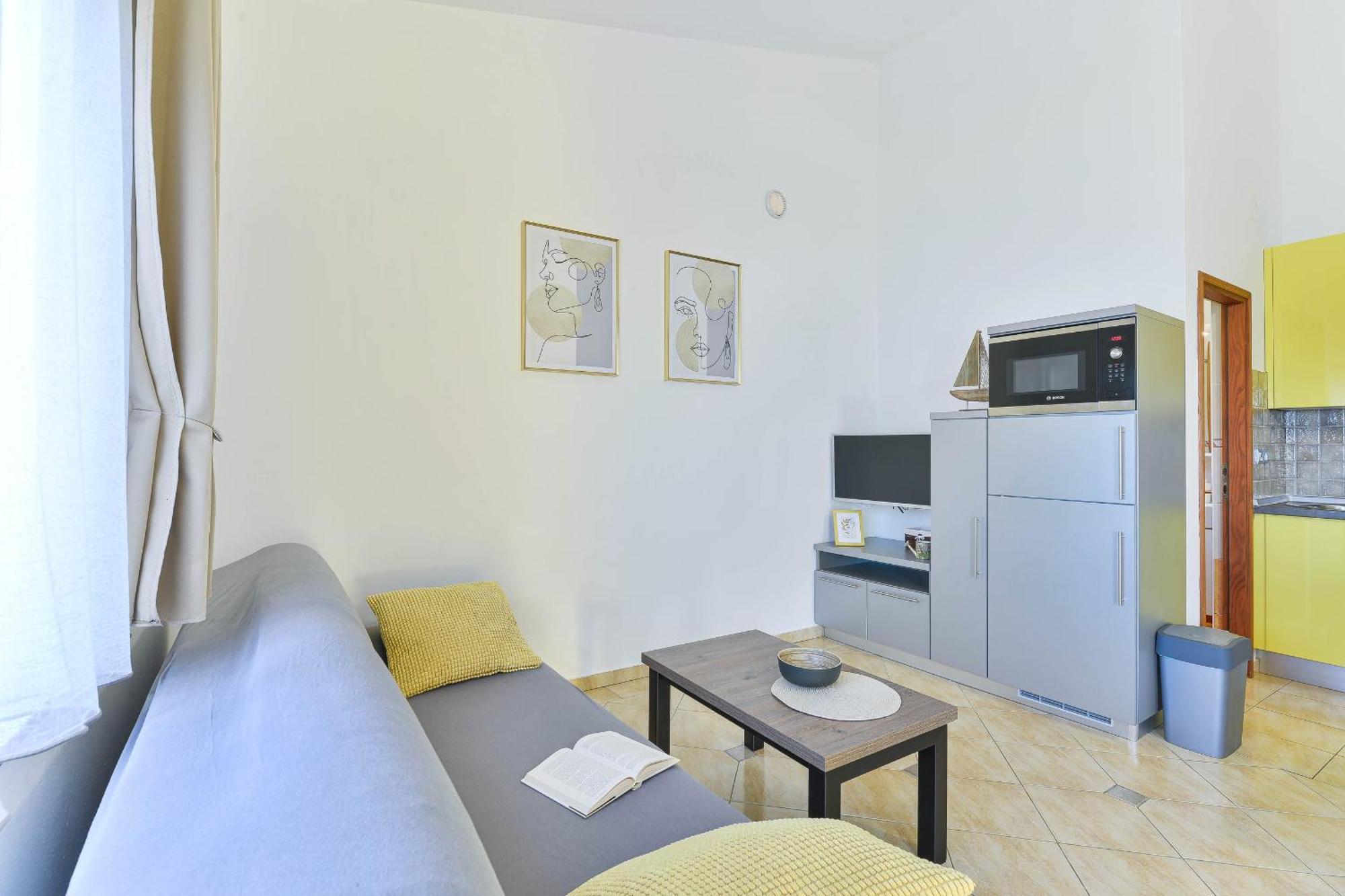 Apartment House Inga Vir Bagian luar foto