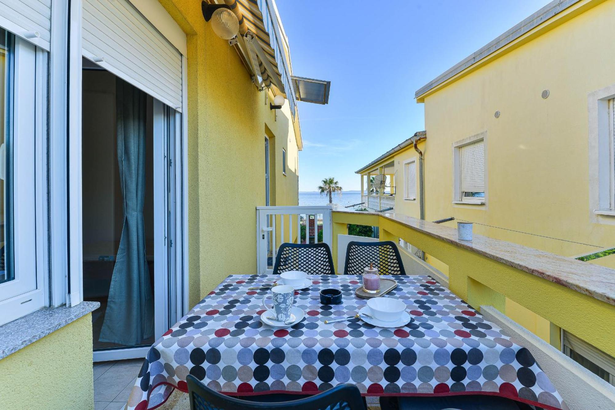 Apartment House Inga Vir Bagian luar foto
