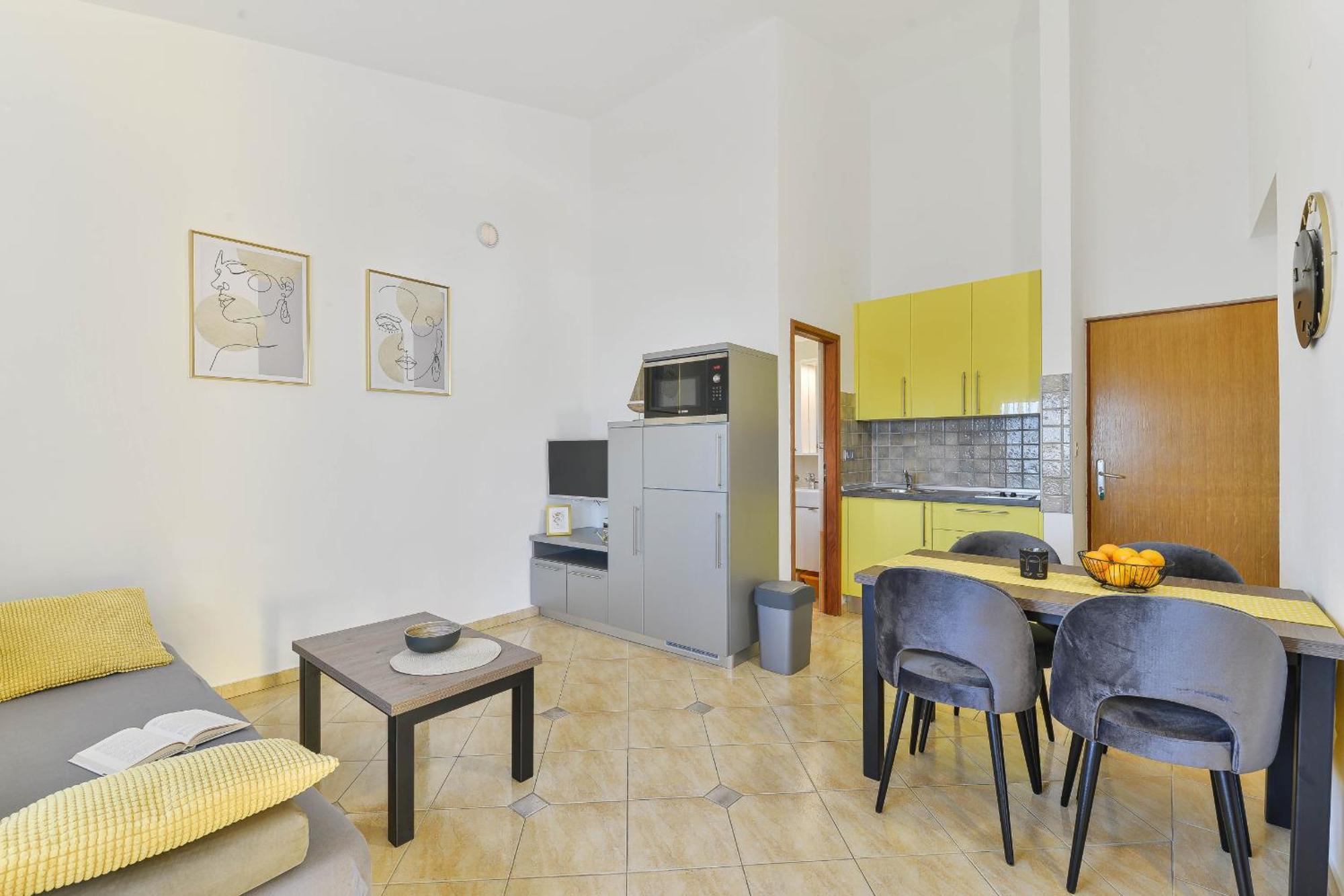 Apartment House Inga Vir Bagian luar foto