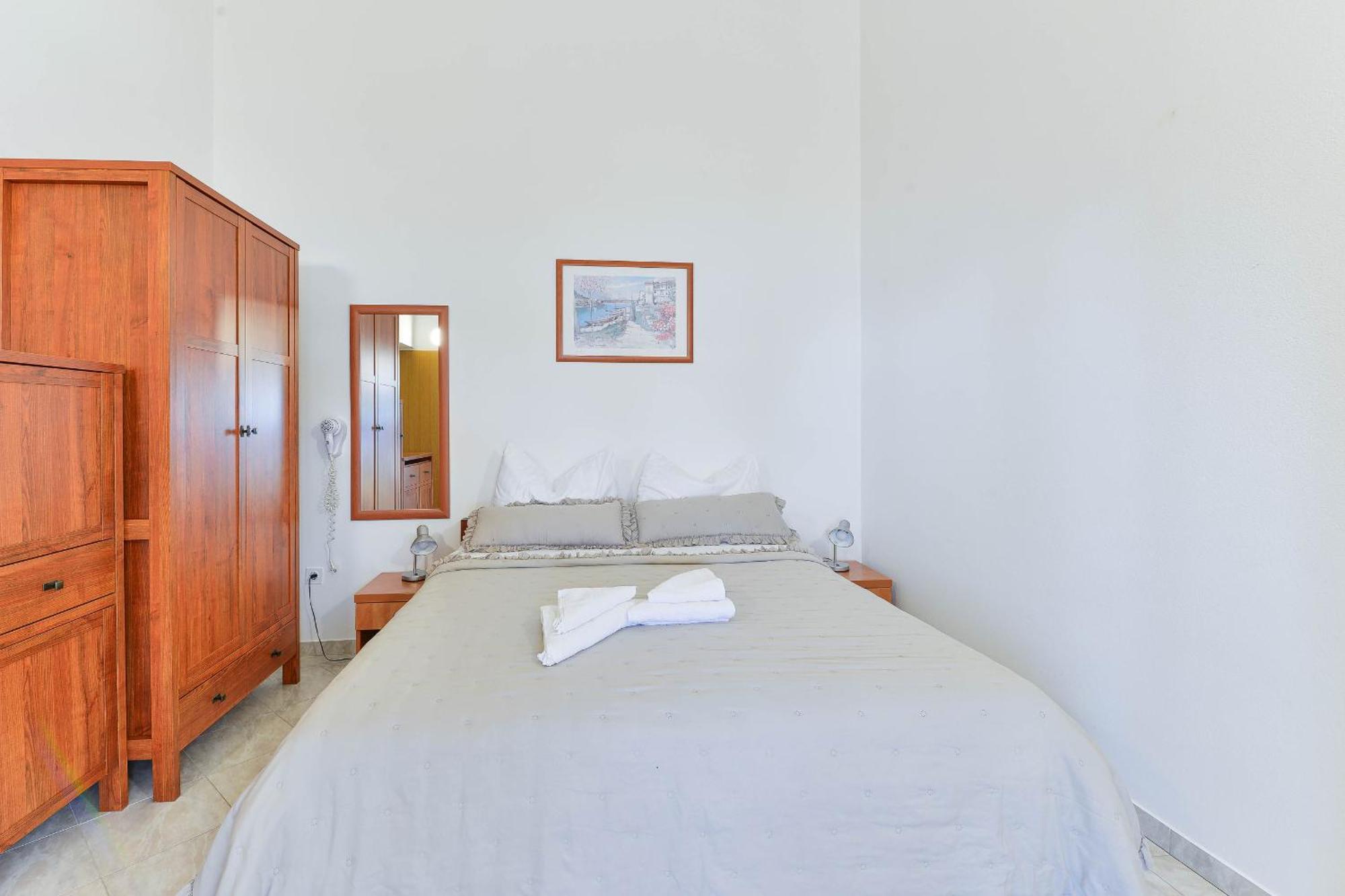 Apartment House Inga Vir Bagian luar foto