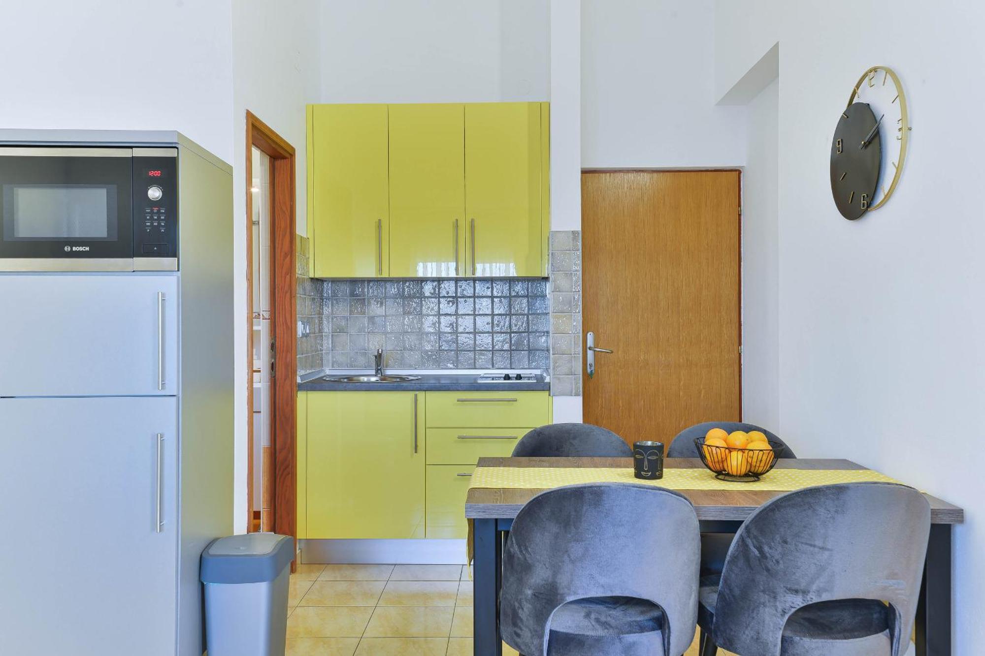 Apartment House Inga Vir Bagian luar foto
